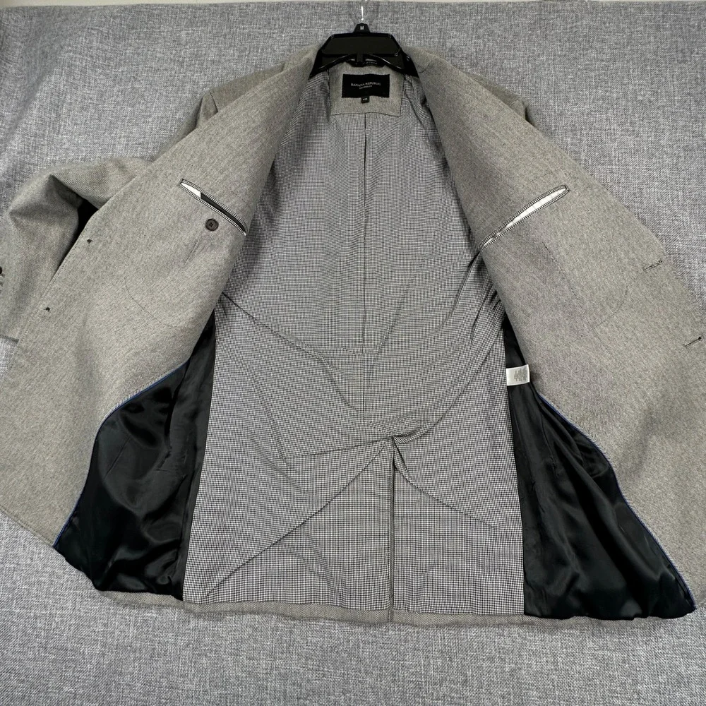 Banana Republic Blazer Mens 42R Gray Herringbone Tailored Fit Cotton Sport Coat